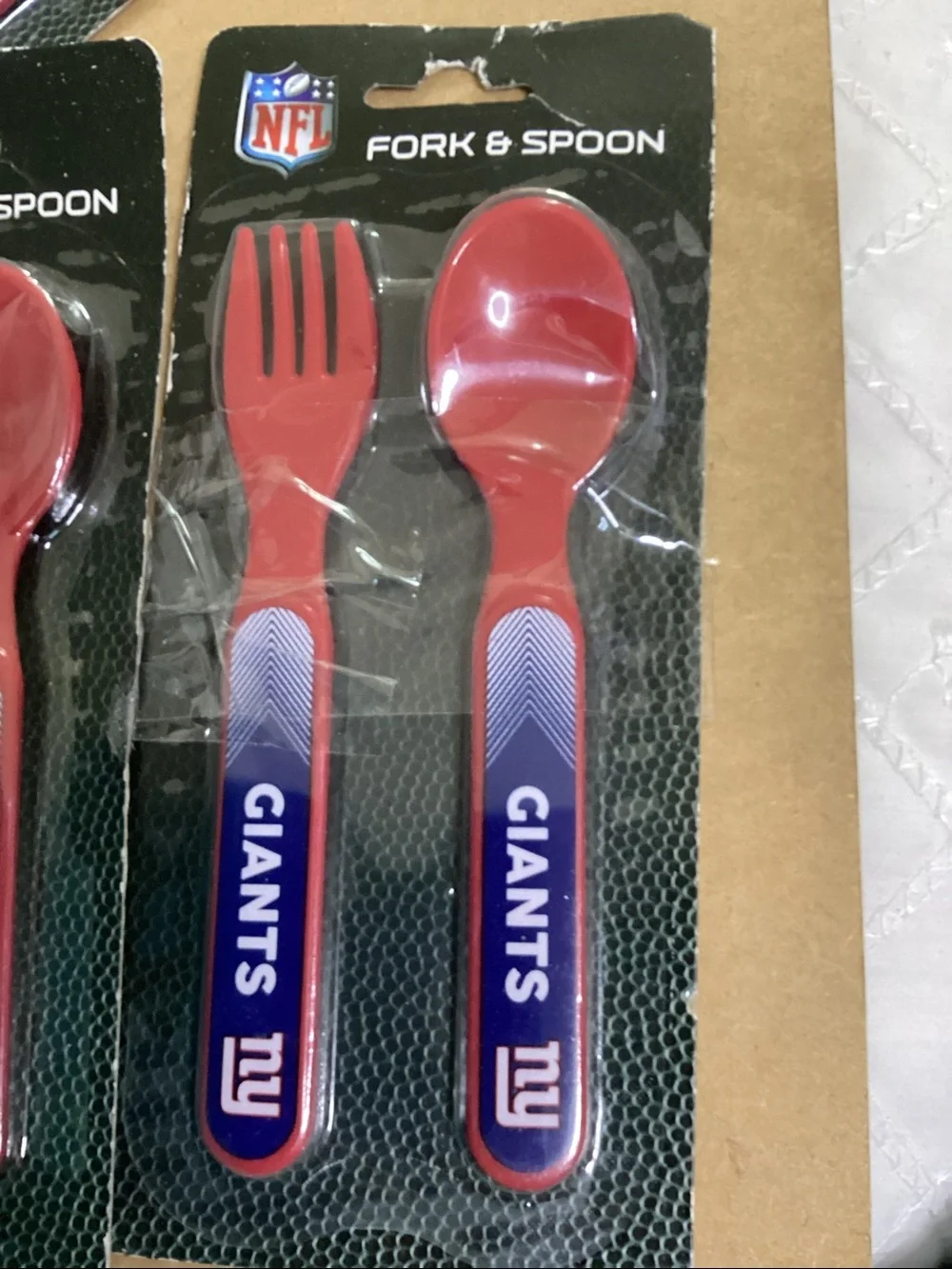 NFL toddler Giants , fork, and spoon set.